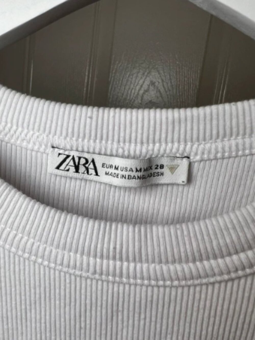 Zara White Ribbed T‑shirt – Size M - Picture 3 of 3